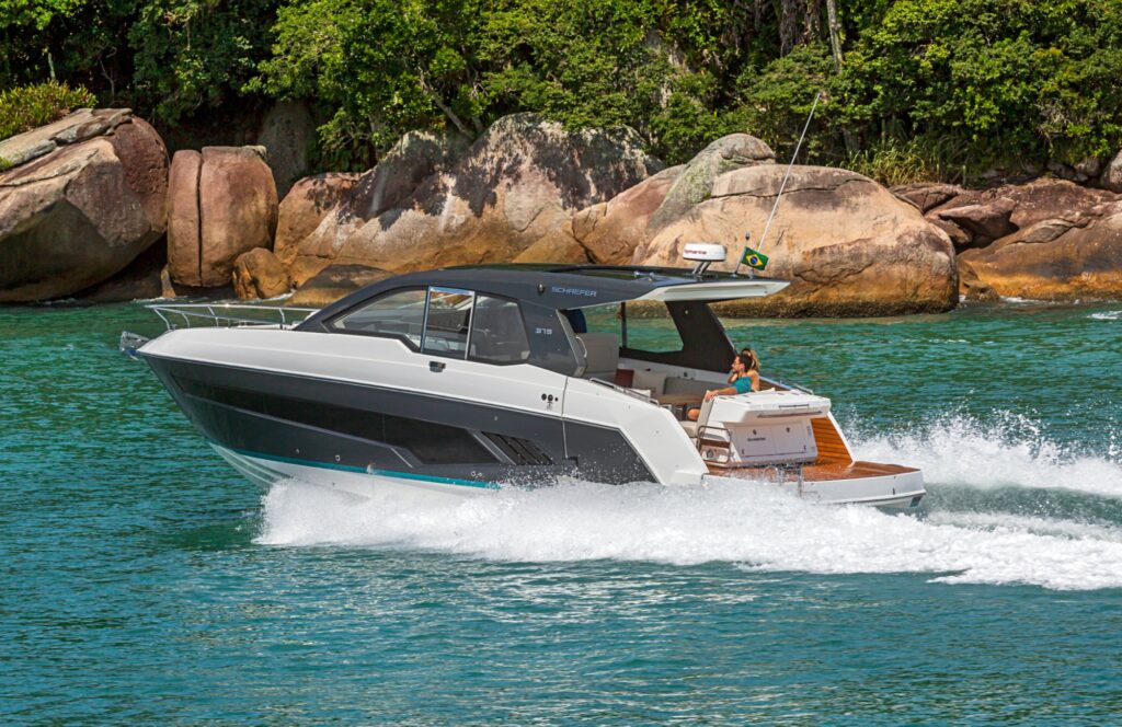 Schaefer 380 – Exterior Design – photo 2